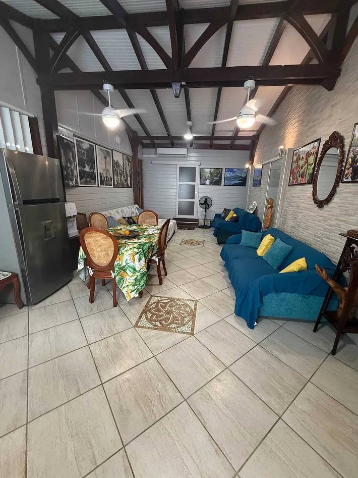 Encantadora Casa en Fort-de-France con Servicios Modernos in Martinica