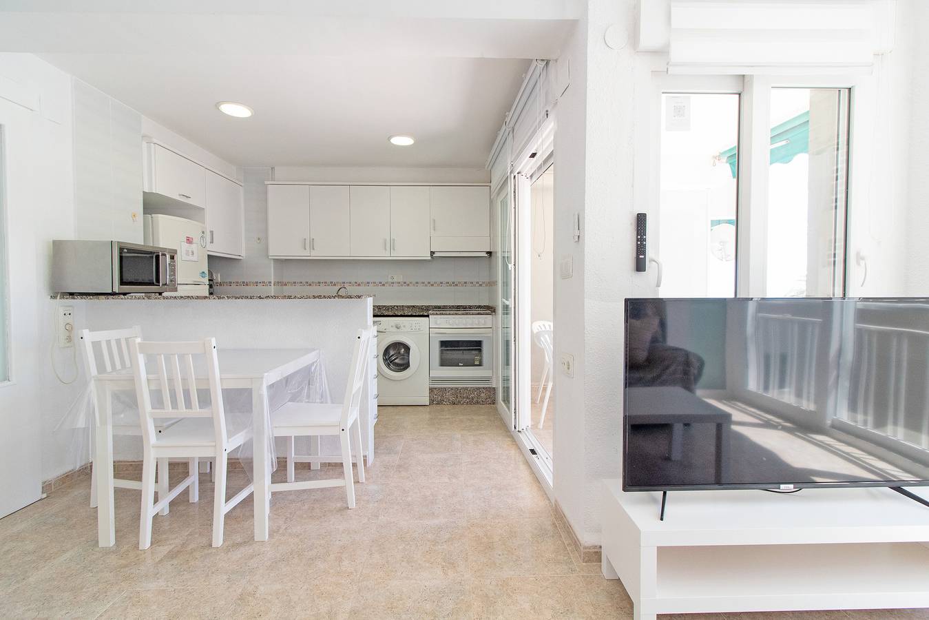 Hel lejlighed, Global Properties: Apartamento en primera línea de playa, Canet de Berenguer in Canet d'En Berenguer, Valencia Kysten