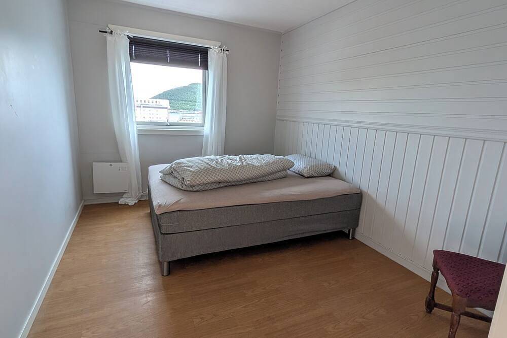 Entire vacation home. 4 bedroom, central location. in Harstad