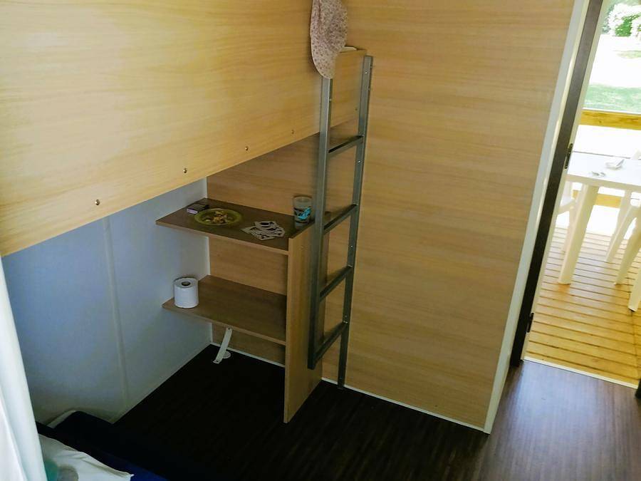 Camping Les Bords de Loue - Mobilhome 5 personnes - Tithome 21m² - 2 chambres - sans sanitaires 5 pers. in Parcey, Jura