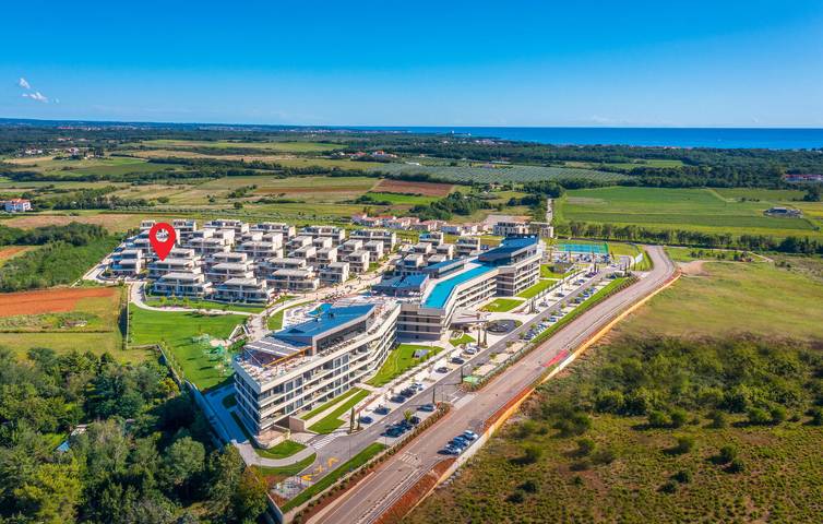 Appartement avec vue sur la mer, piscine, terrasse et équipements à proximité de Crveni Vrh in Umag, Région d'Umag