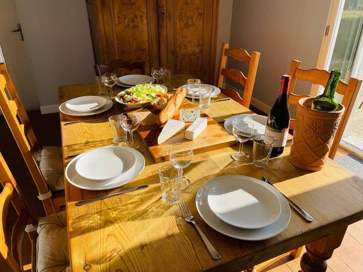 Location de vacances pour 2 personnes, avec piscine ainsi que vue et jardin à Paillé - 2