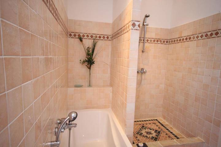 Gîte pour 4 personnes, avec jardin et vue dans Office De Tourisme De Propriano - 4