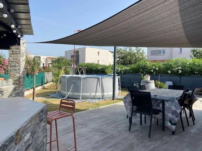 Location de vacances pour 6 personnes, avec piscine à Théza - 2