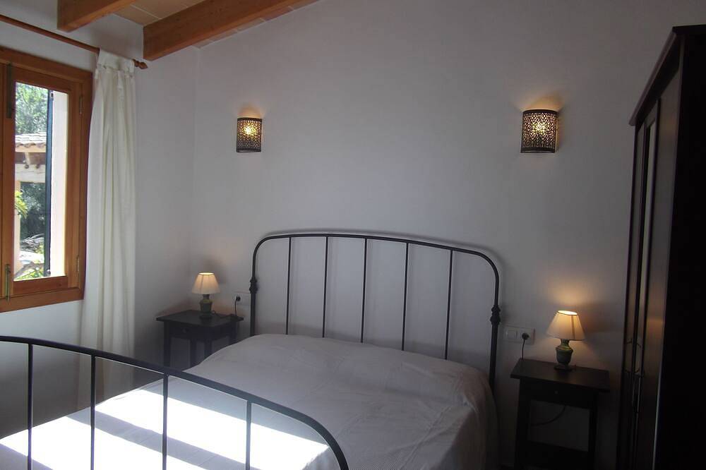 Idyllic finca vacation, private pool, great views & tranquility! + Large barbecue house in Manacor, East Majorca