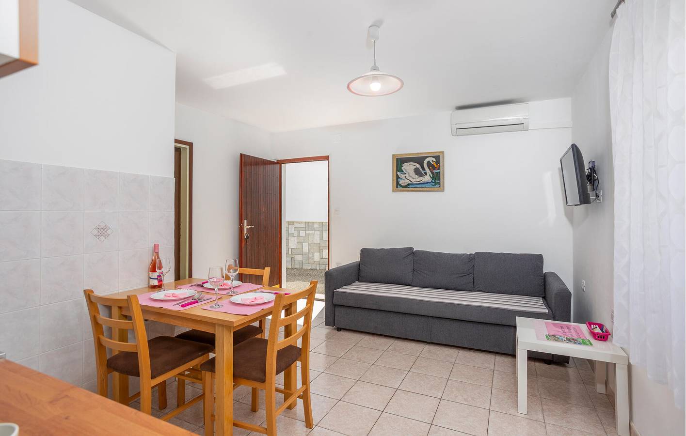 Apartamento vacacional entero, Apartamento de vacaciones para 3 personas con terraza in Baska, Krk (isla)
