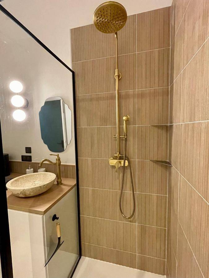 Appartement entier, Charmant studio, séjour paisible in Châtel-Guyon, Parc naturel régional des Volcans d'Auvergne