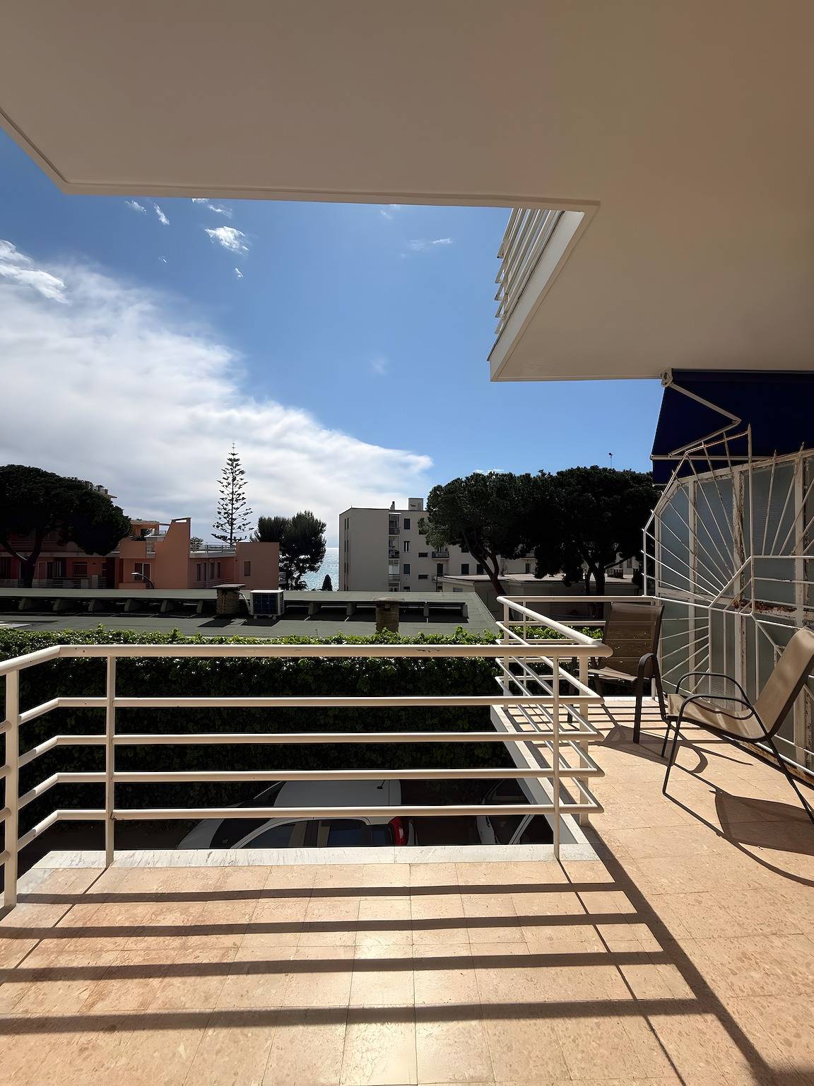 Entire apartment, Apartment 'Karibu' with Sea View and Wi-Fi in San Remo, Sanremo Municipality