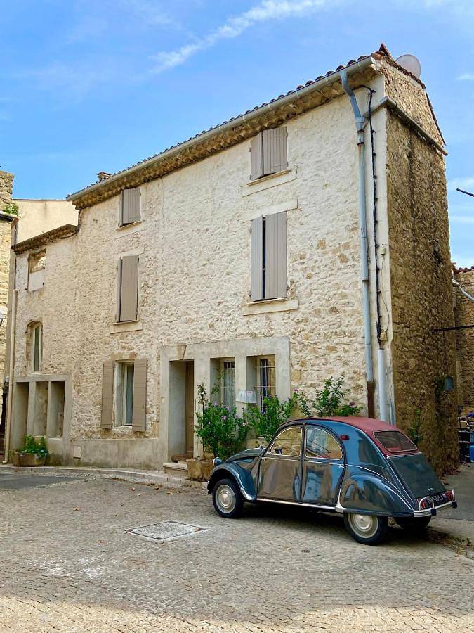 Location de vacances pour 6 personnes, avec Jacuzzi ainsi que Terrasse et Vue à Beaumont-de-Pertuis