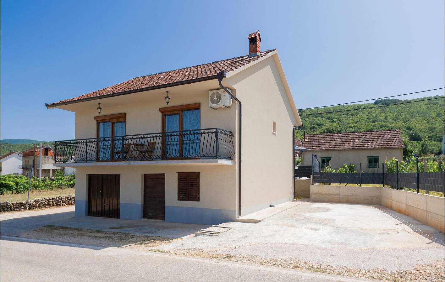 Kuća za odmor za 6 osoba s vrt in Runović (Splitska-Dalmacija), Makarska rivijera