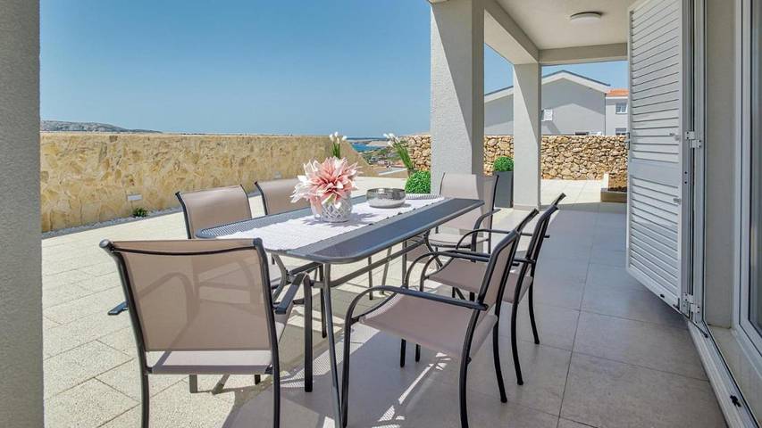 Villa für 6 Personen, mit Ausblick und Pool sowie Garten, mit Haustier in Novalja - 4