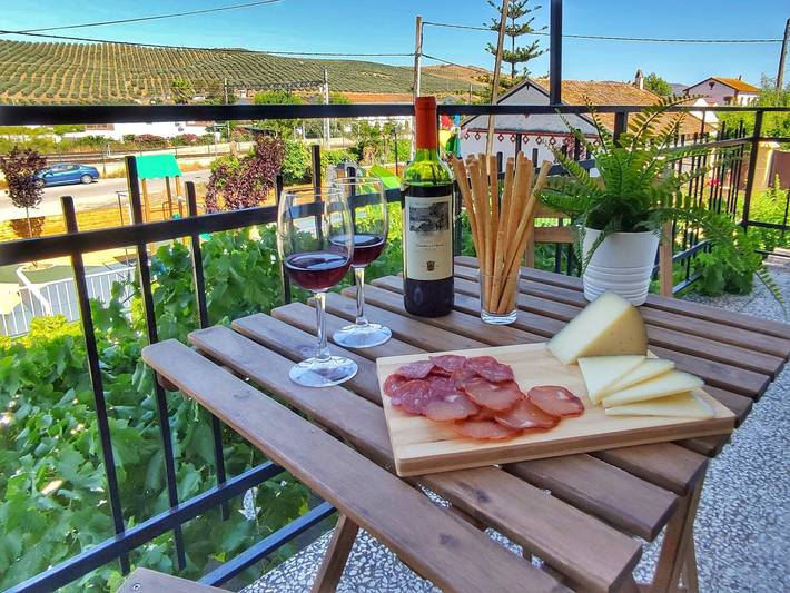 Appartement entier, Appartement 'El Rancho Grande' avec balcon et vue sur la montagne in Álora, Province de Málaga