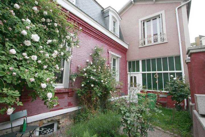 Alojamiento y desayuno para 2 personas, con Terraza y Jardín en París
