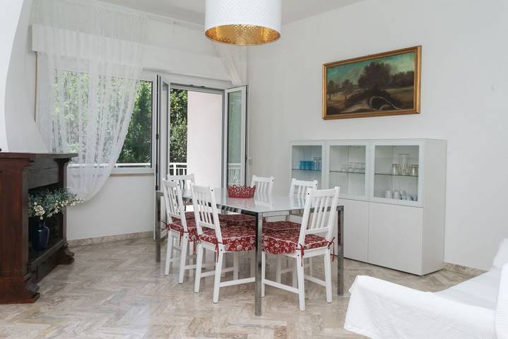 Apartamento entero, Apartamento de vacaciones para 6 personas con balcón/terraza in Numana, Riviera del Conero