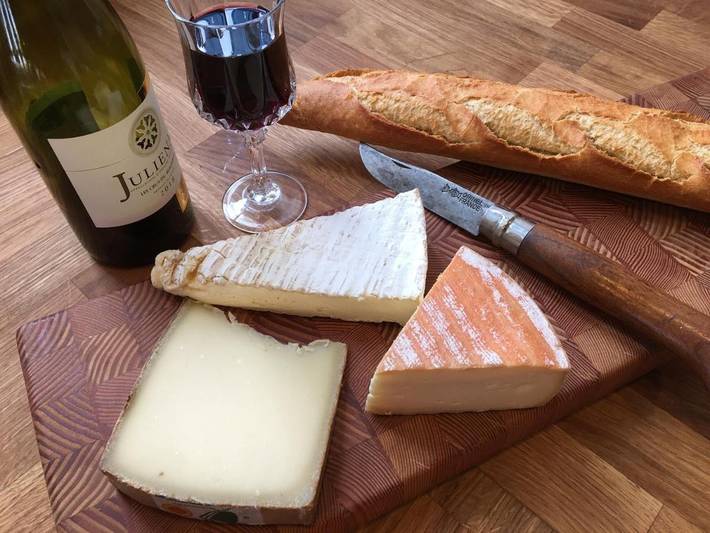 Location de vacances pour 4 personnes, avec piscine ainsi que vue et jardin à Cussy-en-Morvan - 4