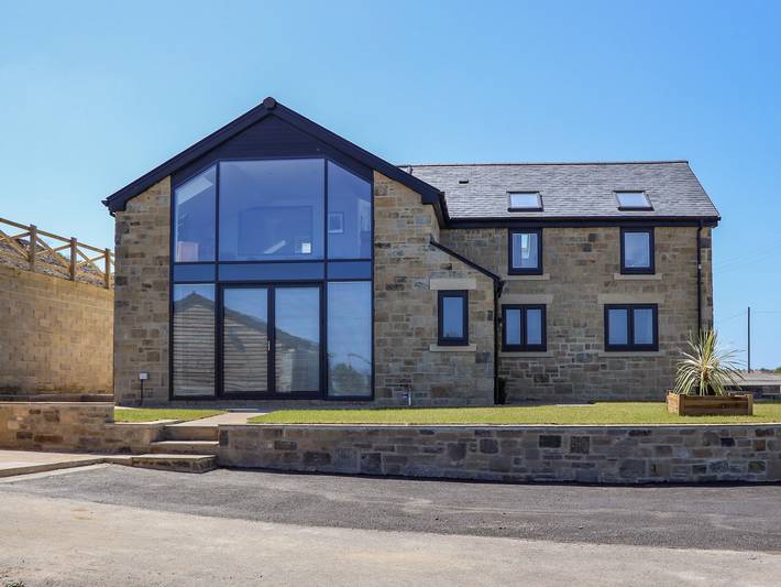 Cottage for 8 people, with Garden in Amble