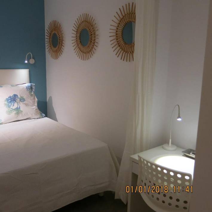 Gîte pour 4 personnes, avec terrasse ainsi que piscine et jardin, animaux acceptés dans Nettlé Bay - 2