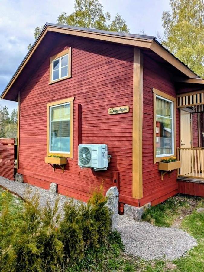 Hus för 6 Personer, med Bubbelpool samt Terass och Trädgård och Pool i Söderhamn