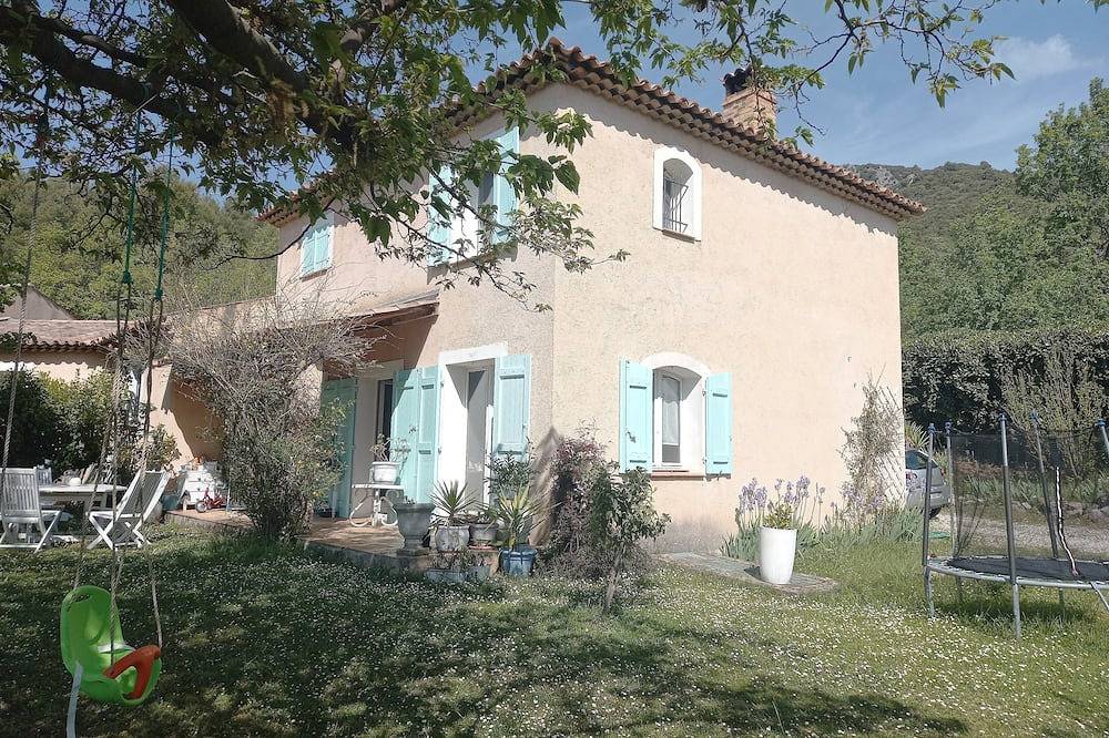 En-suite room in charming house in Tourrettes-sur-Loup, Mediterranean Coast (France)