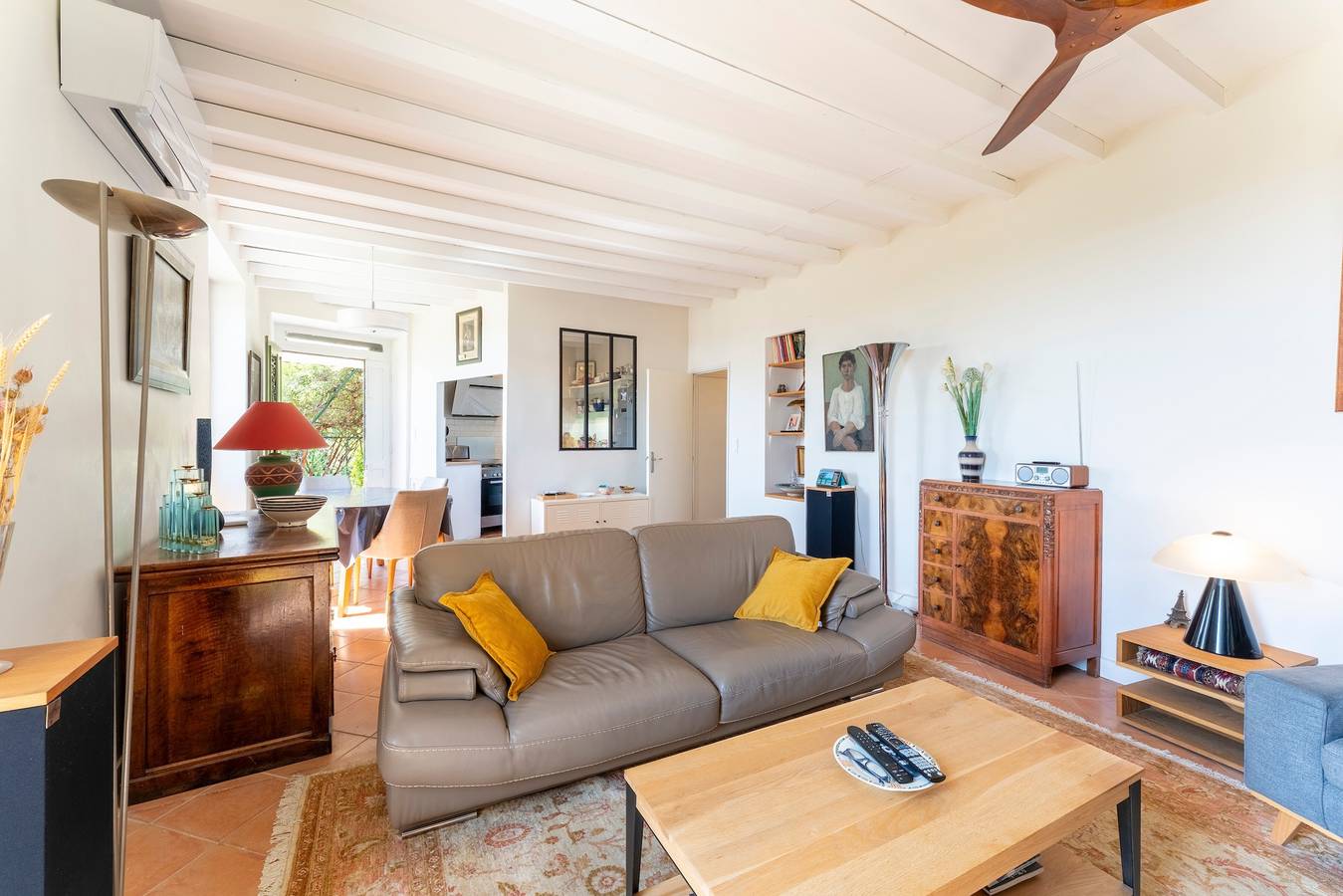 Holiday Home 'Le Sophora' with Mountain View, Wi-Fi and Air Conditioning in Rochefort-du-Gard, Nimes region