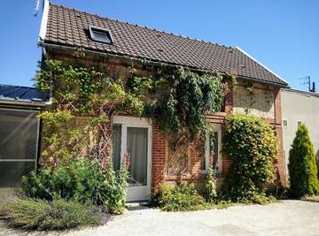 Gîte pour 4 personnes, avec terrasse et jardin dans Marne