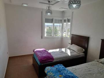 Gîte pour 7 personnes, avec jacuzzi et jardin ainsi que bassin pour enfant et sauna, adapté aux familles dans Selouane