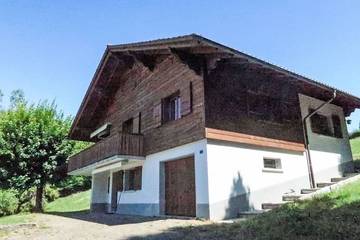 Gîte pour 10 personnes, avec jardin et balcon dans Charmey