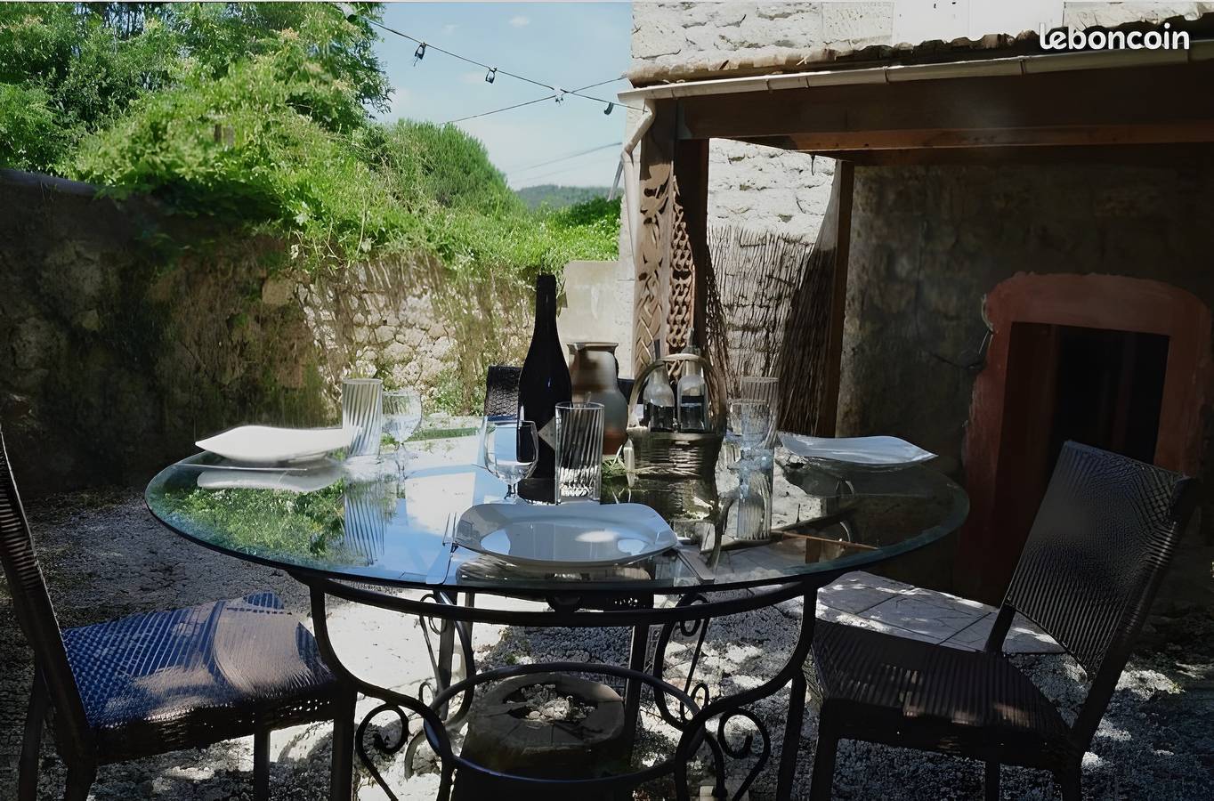 Ganze Wohnung, Apartment 'De Charme En Ardèche' mit privatem Garten und Wlan in Aubenas, Ardèche