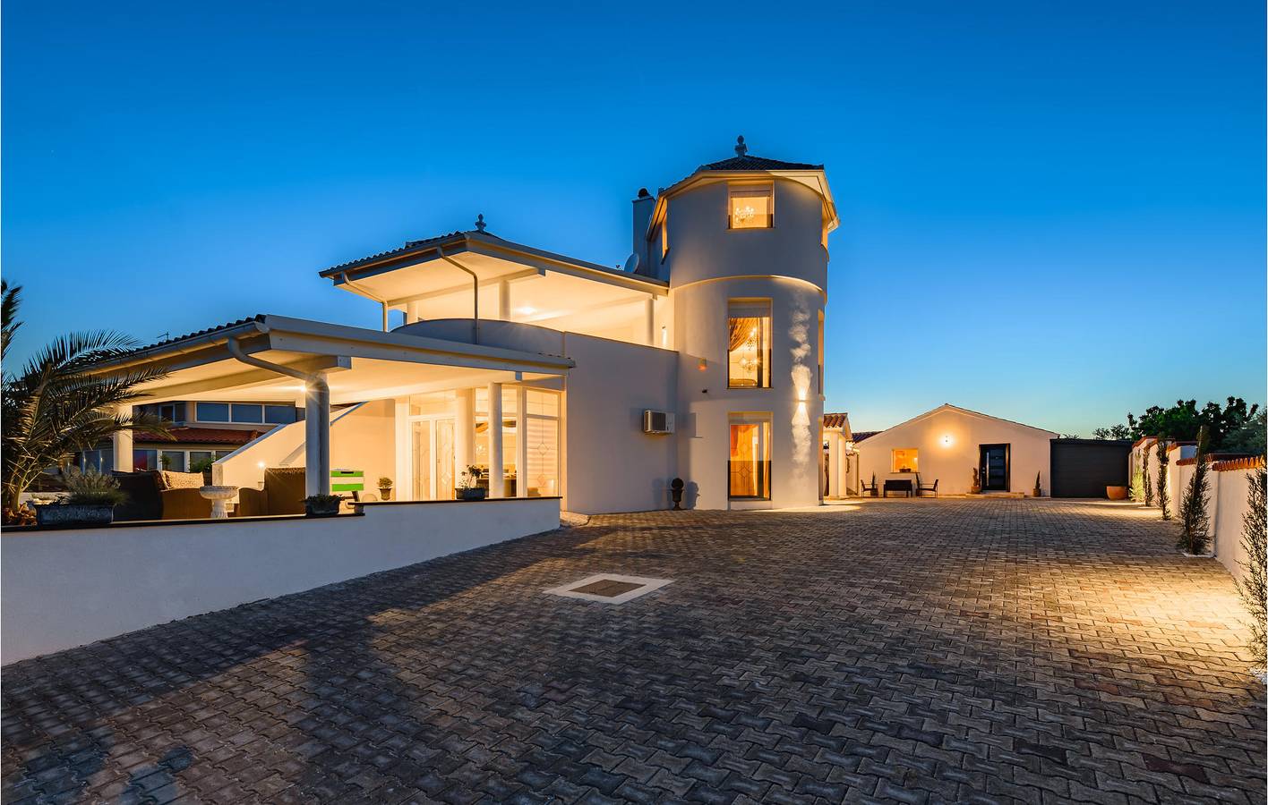 Gemütliche 1-Zimmer-Wohnung mit Pool, in der Nähe des Flughafens Pula und des Stadtzentrums in Valtura, Südküste Istrien