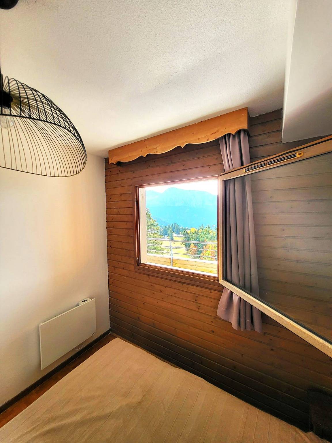 Appartement entier, Vue époustouflante Agréable T3 au pied des pistes terrasse pkg 6 pers in Chamrousse, Parc national des Écrins