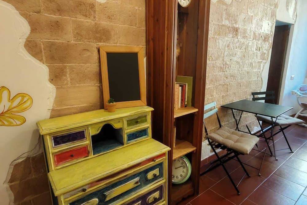 Entire apartment, Loriana House in Colle di Val d'Elsa, Siena Province