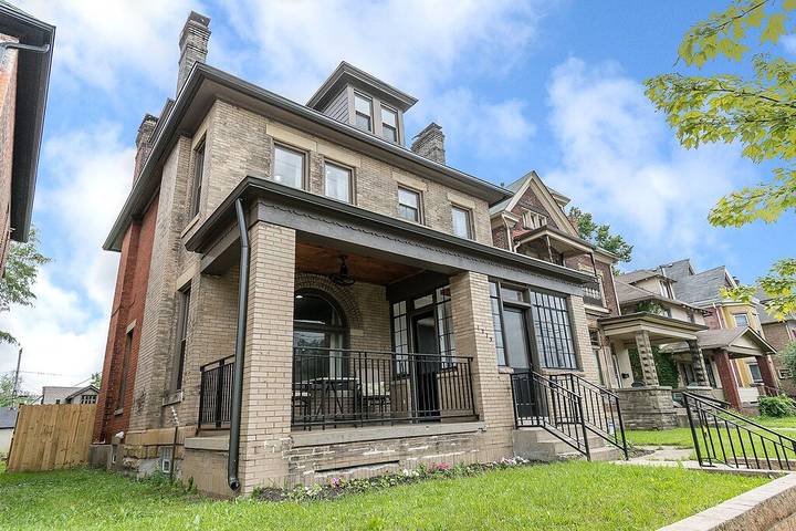 Bed and breakfast for 9 people, with garden in Ohio