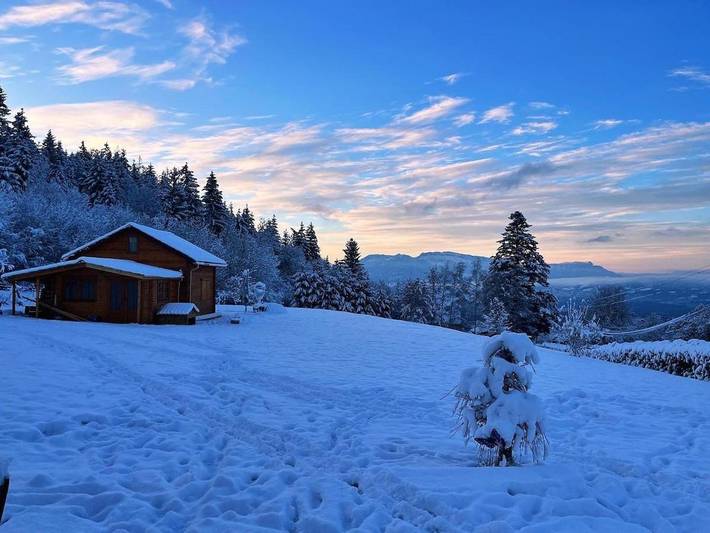 Gîte pour 2 personnes, avec jardin ainsi que vue et terrasse à Lucinges - 3