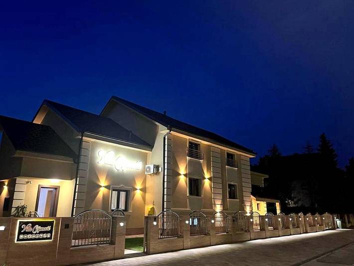 Chambre d’hôte pour 2 personnes, avec jardin et sauna ainsi que piscine et vue dans Палић