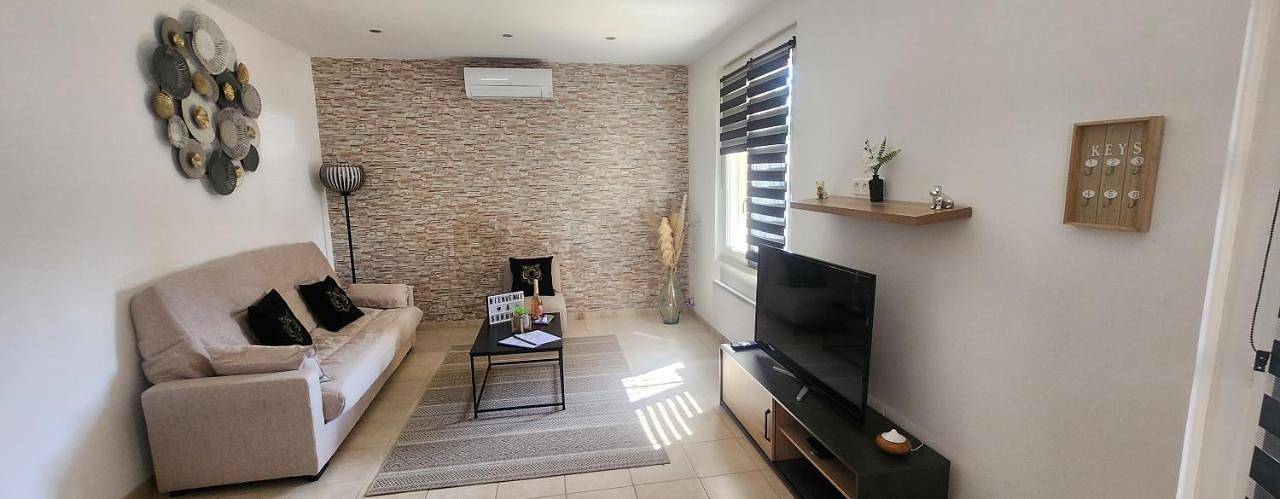 Ganze Wohnung, Maison Provence Avec Jacuzzi & Jardin Privé-Proche Avignon in Sorgues, Vaucluse