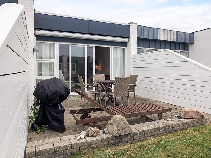 Ferienhaus für 4 Personen, mit Terrasse und Pool sowie Kinderpool und Sauna in Agger