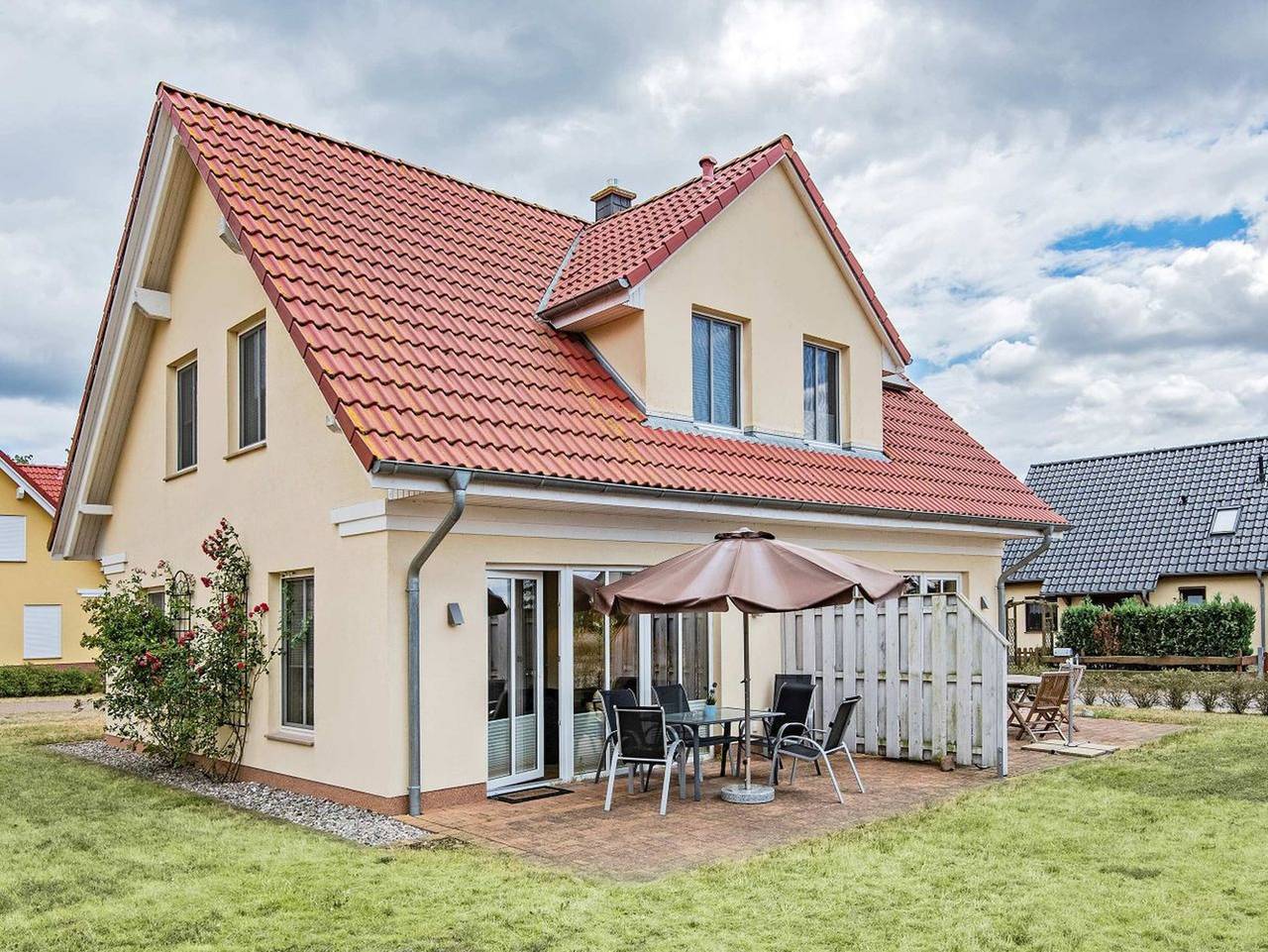 Ferienhaus Angela 2 - Modernes Ferienhaus im Grünen mit Terrasse – ideal für Familien & Naturfreunde in Gothensee, Korswandt