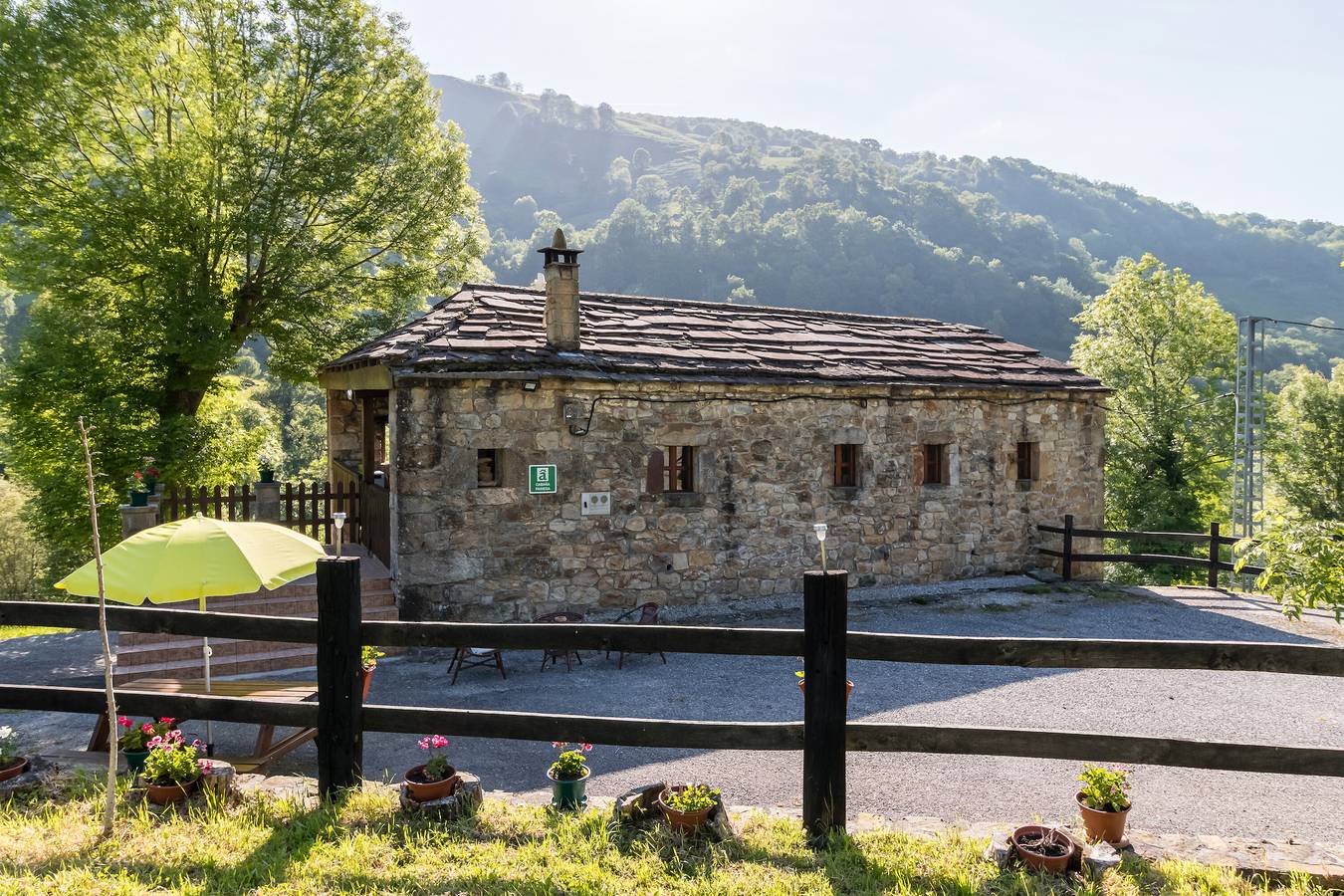 Finca 'Lo Miñarro' mit Bergblick, privater Terrasse und Wi-Fi in Soba, Cordillera Cantábrica