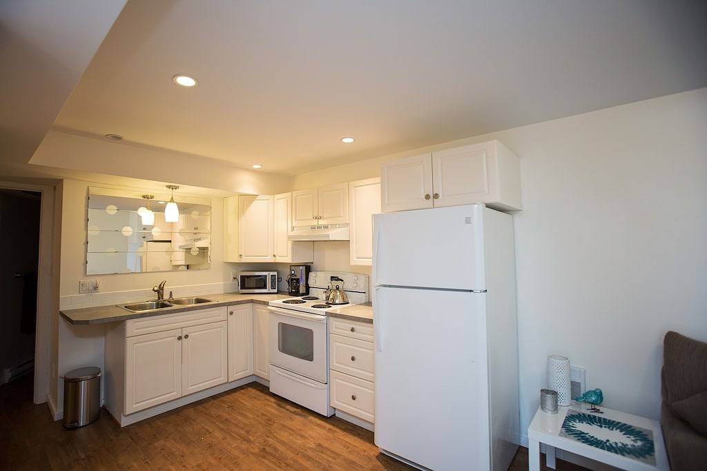 Ganze Wohnung, Entzückende Suite, ruhige Umgebung in Nelson, Whitewater Ski Resort