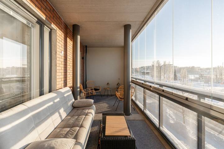 Ganze Wohnung, Bright 2Br Apartment with Lake Views | Free Parking & Sauna in Kantakaupunki, Jyväskylä