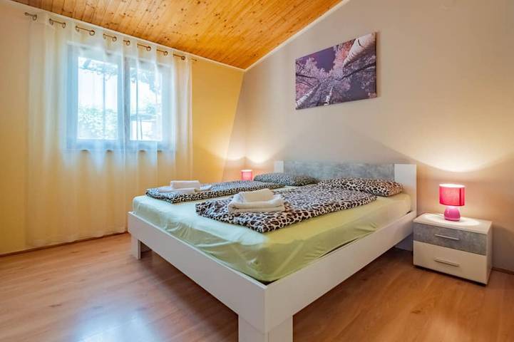 Ganze Wohnung, Apartment \"\" mit privater Terrasse in Medulin Stadt, Medulin