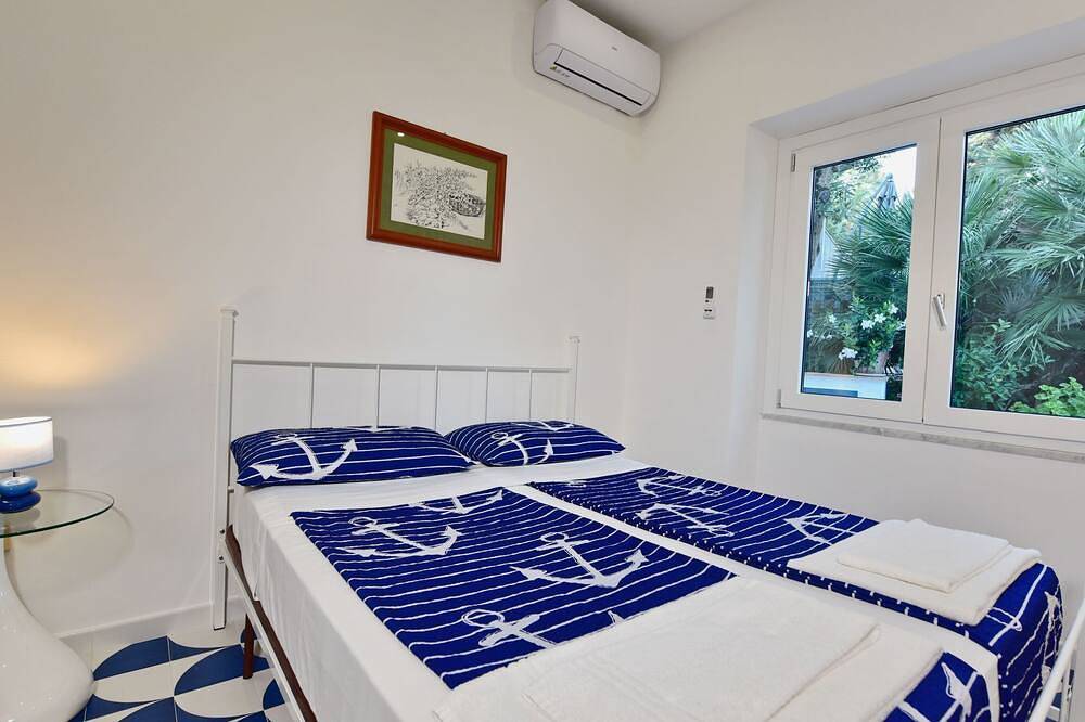 Ganze Wohnung, Mit Meerblick und großer Terrasse in Castellabate, Cilento Coast