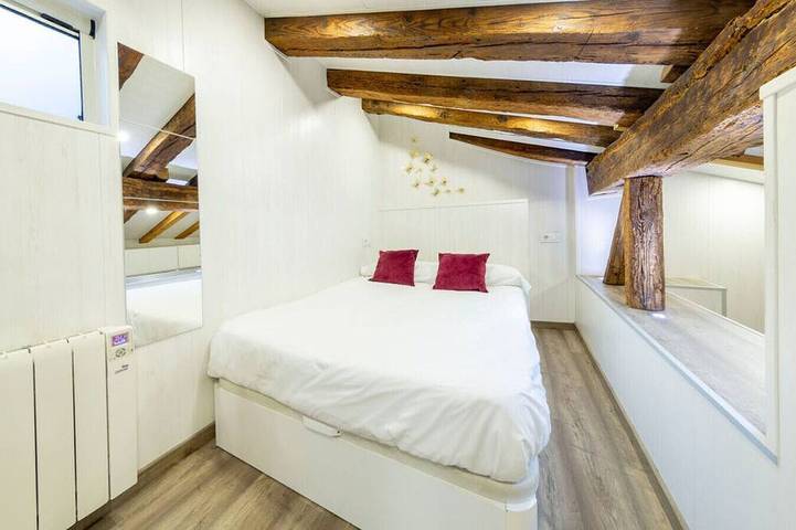 Ganze Wohnung, Cozy Attic in the City Center of Soria in Soria, Soria Provinz