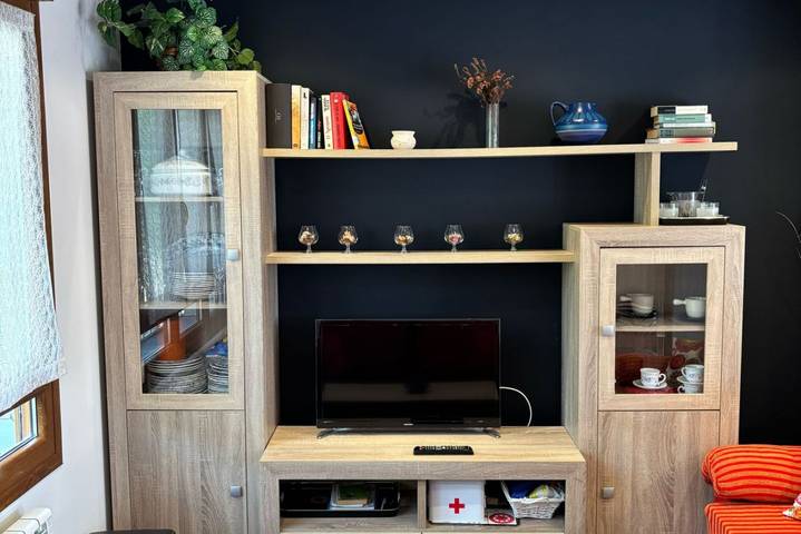 Appartement entier, Appartement de vacances pour 6 personnes avec balcon/terrasse in Niembro, Llanes