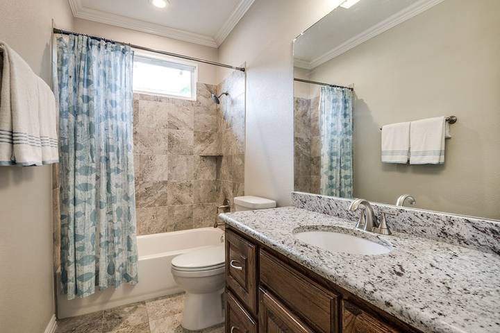 Vacation rental for 8 people in McKinney