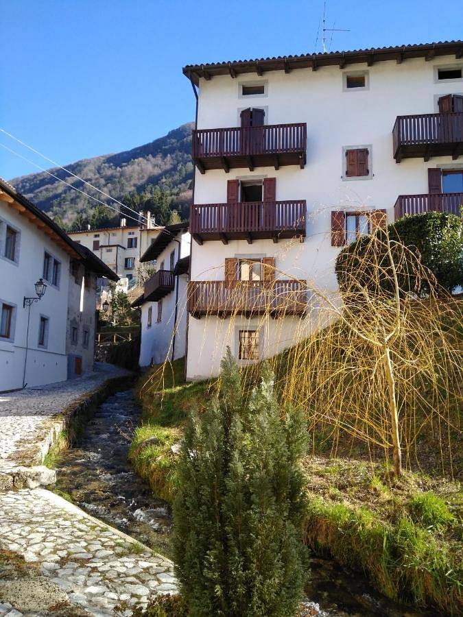 Gîte pour 4 personnes, avec Terrasse ainsi que Jardin et Vue à Tolmezzo