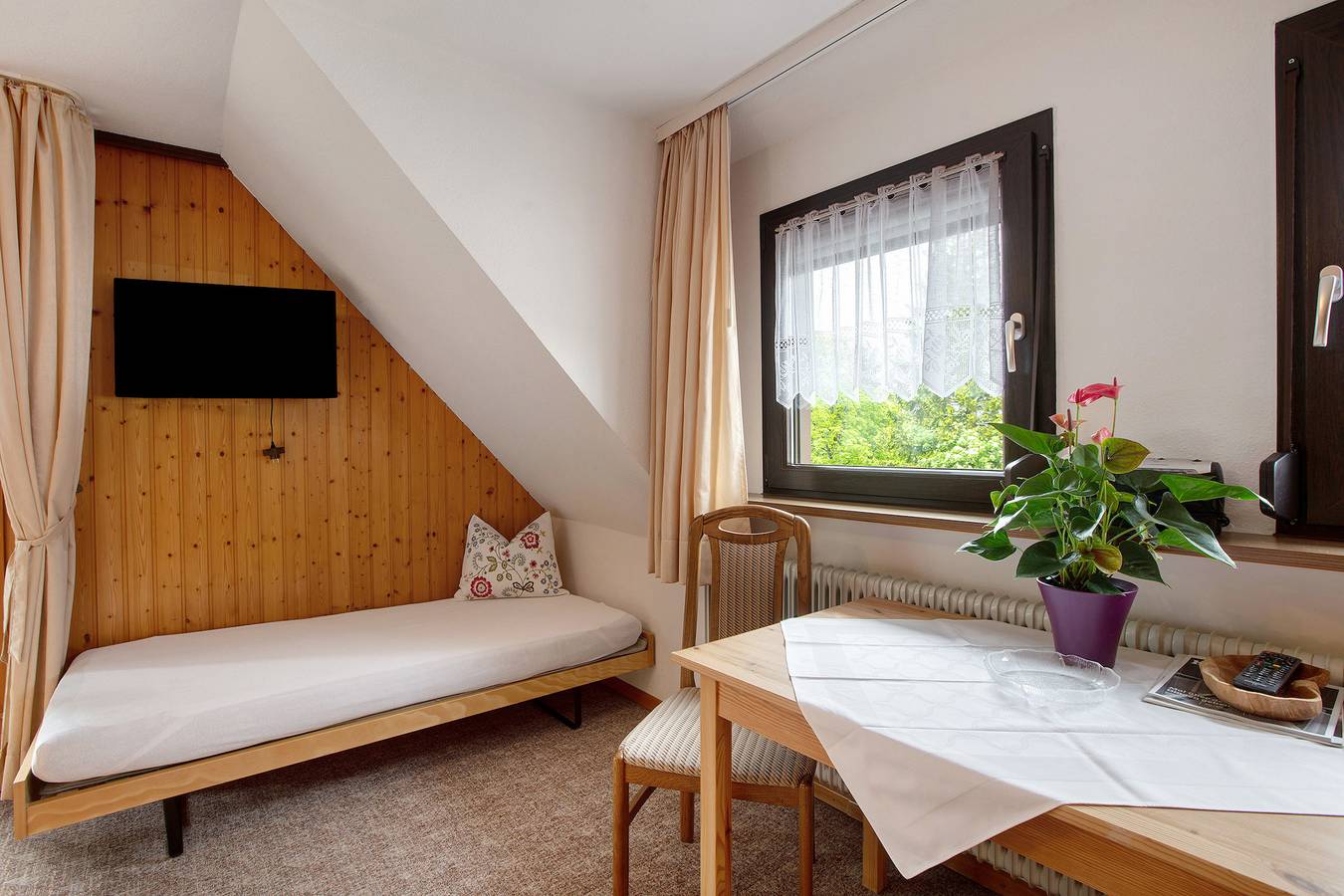 Chambre 'Doppelzimmer 1' avec vue sur la montagne, balcon et Wi-Fi in Suedlicher Schwarzwald, Todtnau