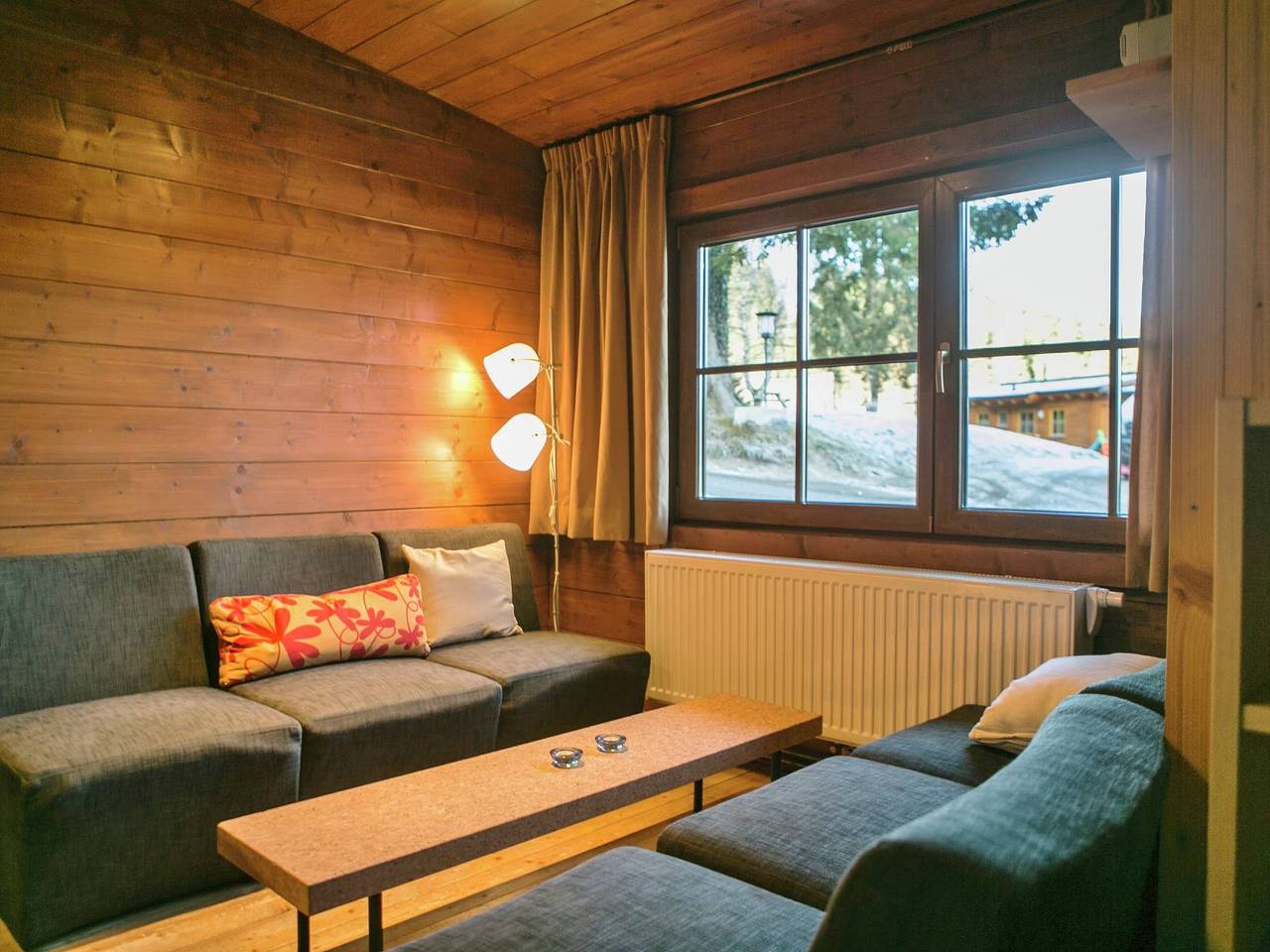 Chalet in Wörgl nahe Skibus-Haltestelle in Brixental