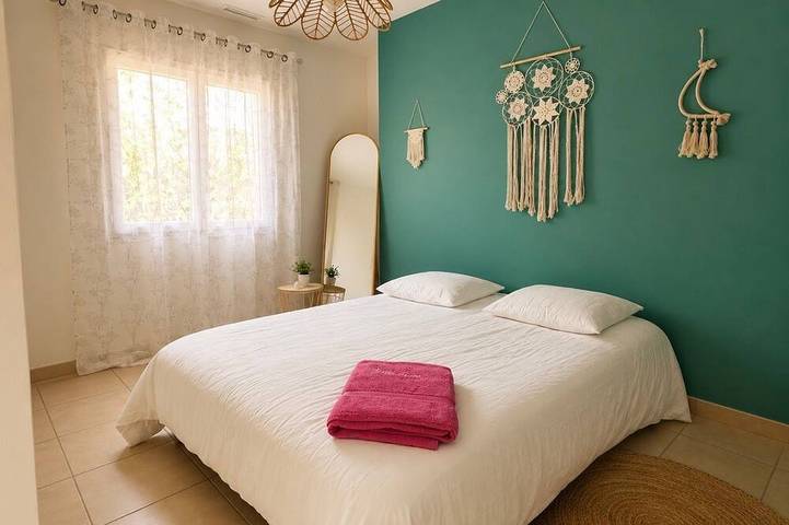 3 Bedroom Villa With Private Pool Jacuzzi South Of France in Bessan, Costa mediterránea (Francia)