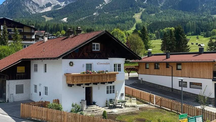 Ferienhaus für 10 Personen, mit Garten und Balkon in Ehrwald